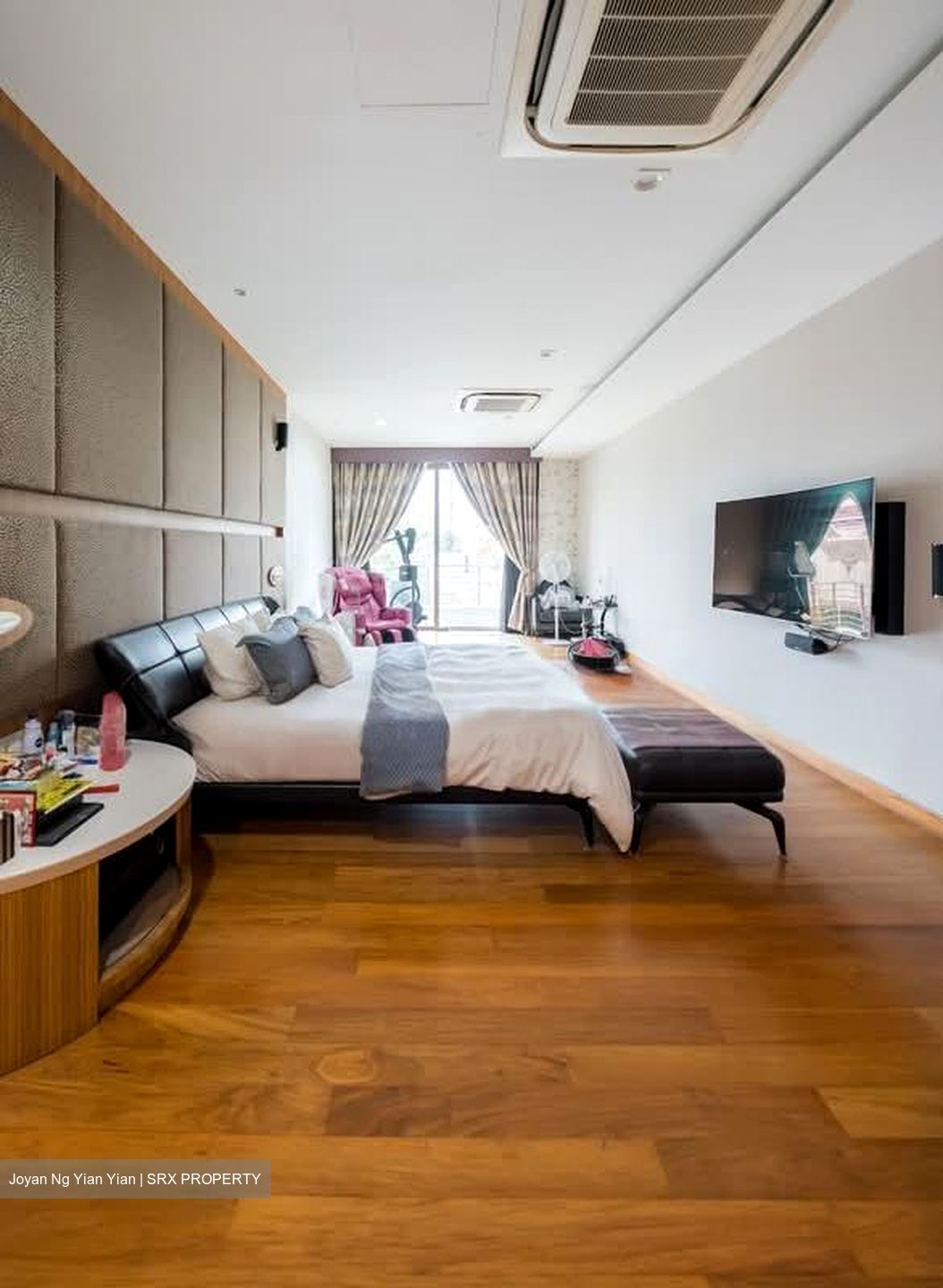 Yunnan Crescent (D22), Terrace #570656321